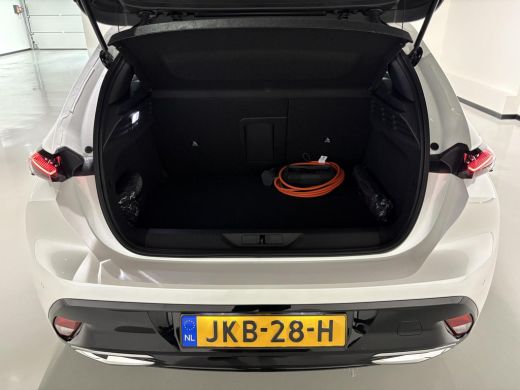 Peugeot 308 1.6 Plug-in Hybrid 180 GT|Black Pack|Panodak|360|FOCAL|Carplay|Navi|PDC|ACC|Side assist|Lane Assist| ActivLease financial lease