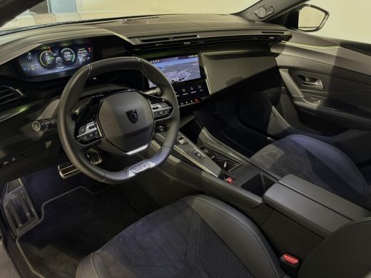 Peugeot 308 1.6 Plug-in Hybrid 180 GT|Black Pack|Panodak|360|FOCAL|Carplay|Navi|PDC|ACC|Side assist|Lane Assist| ActivLease financial lease