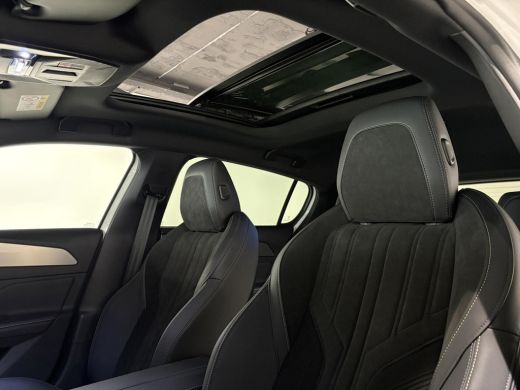 Peugeot 308 1.6 Plug-in Hybrid 180 GT|Black Pack|Panodak|360|FOCAL|Carplay|Navi|PDC|ACC|Side assist|Lane Assist| ActivLease financial lease