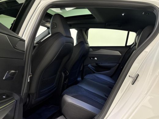 Peugeot 308 1.6 Plug-in Hybrid 180 GT|Black Pack|Panodak|360|FOCAL|Carplay|Navi|PDC|ACC|Side assist|Lane Assist| ActivLease financial lease