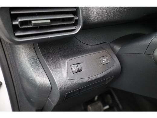 Peugeot Partner 1.5 BlueHDi 130 EAT8 S&S L1 Trekhaak | Digitale binnenspiegel | Camera | All-Season banden | Crui... ActivLease financial lease