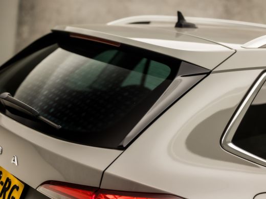 Skoda Kamiq 1.0 TSI Sport Automaat (APPLE CARPLAY, GETINT GLAS, CRUISE, TREKHAAK, SPORTSTOELEN, PARKEERSENSOR... ActivLease financial lease