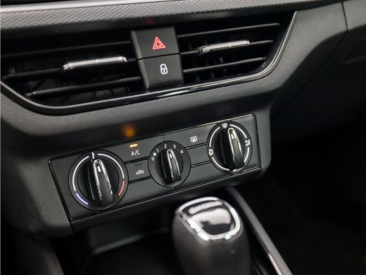 Skoda Kamiq 1.0 TSI Sport Automaat (APPLE CARPLAY, GETINT GLAS, CRUISE, TREKHAAK, SPORTSTOELEN, PARKEERSENSOR... ActivLease financial lease