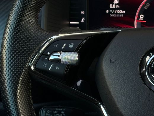 Skoda Kodiaq 1.5 TSI 150 pk Sportline Business 7-DSG | Achteruitrijcamera | Panoramadak | Cruise control adapt... ActivLease financial lease