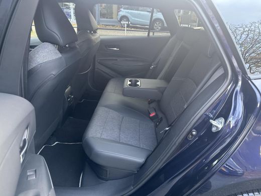 Toyota Corolla Touring Sports Hybrid 140 Dynamic | 06-10141018 Voor meer informatie ActivLease financial lease