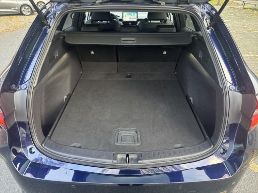 Toyota Corolla Touring Sports Hybrid 140 Dynamic | 06-10141018 Voor meer informatie ActivLease financial lease