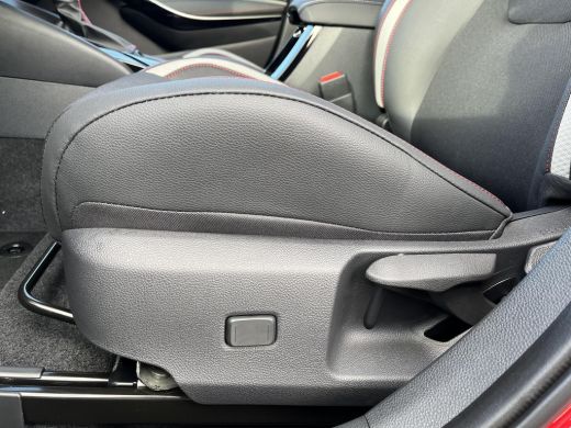 Toyota Corolla Touring Sports Hybrid 180 GR Sport | Uit voorraad leverbaar | ActivLease financial lease