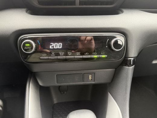 Toyota Yaris 1.5 93 PK | Hybrid Active | 5-drs | Navigatie | ActivLease financial lease