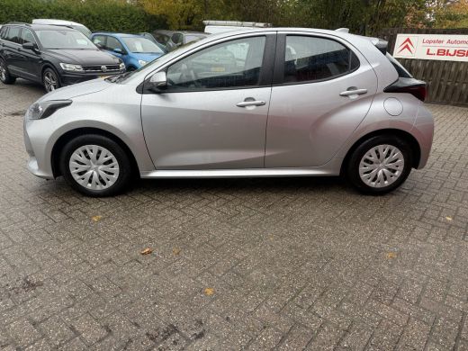 Toyota Yaris 1.5 93 PK | Hybrid Active | 5-drs | Navigatie | ActivLease financial lease
