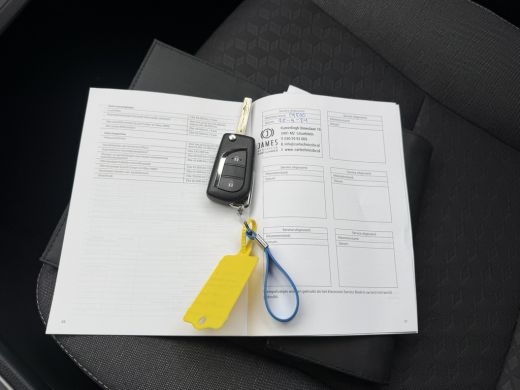 Toyota Yaris 1.5 93 PK | Hybrid Active | 5-drs | Navigatie | ActivLease financial lease