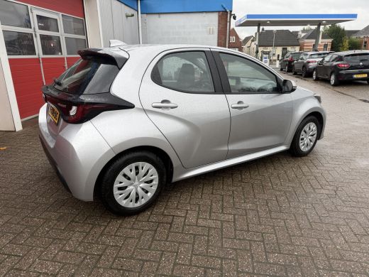 Toyota Yaris 1.5 93 PK | Hybrid Active | 5-drs | Navigatie | ActivLease financial lease