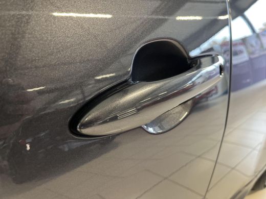 Toyota Yaris 1.5 Hybrid 115 Dynamic | Uit voorraad leverbaar | ActivLease financial lease