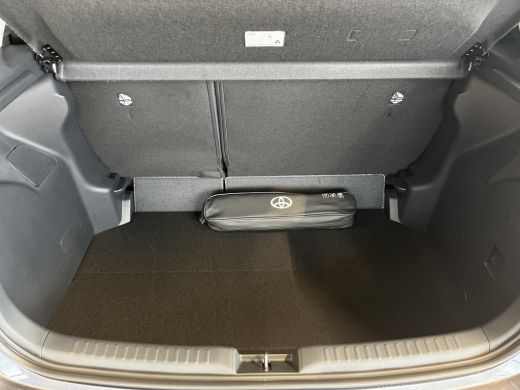 Toyota Yaris 1.5 Hybrid 115 Dynamic | Uit voorraad leverbaar | ActivLease financial lease