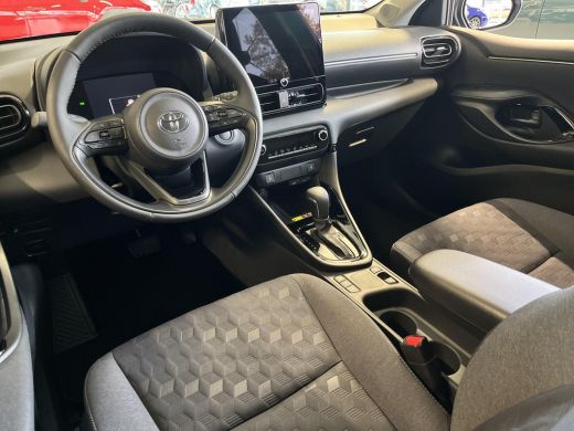 Toyota Yaris 1.5 Hybrid 115 Dynamic | Uit voorraad leverbaar | ActivLease financial lease