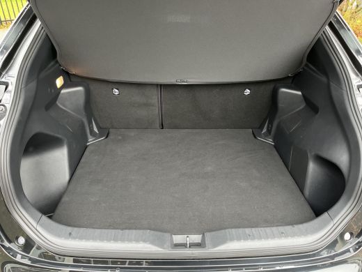 Toyota Yaris Cross 1.5 Hybrid 115 First Edition | Navigatie | Keyless entry | LED koplampen | 17 inch LM-velgen | ActivLease financial lease