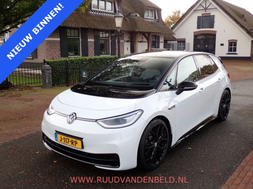 Volkswagen ID.3 First Max 58kWh 92%SOH ACC/PANODAK/MASSAGE/TREKHAAK/HEADUP