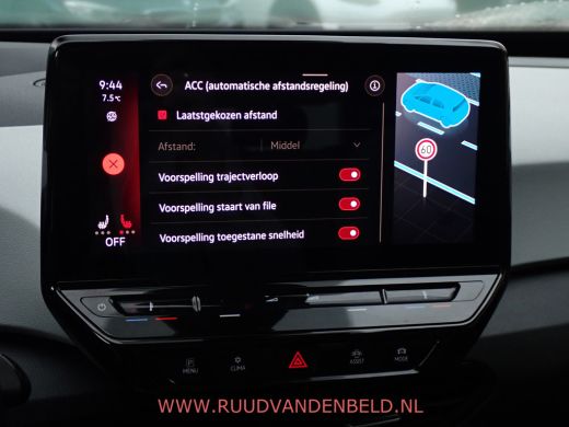 Volkswagen ID.3 First Max 58kWh 92%SOH ACC/PANODAK/MASSAGE/TREKHAAK/HEADUP ActivLease financial lease