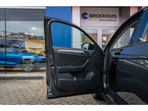 Volkswagen T-Roc 1.5 TSI Style | Cruise control adaptief | Apple Carplay/Android Auto | Navigatie | Parkeersensor ... ActivLease financial lease