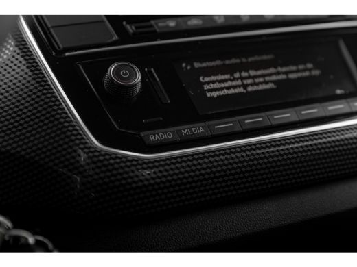 Volkswagen up! 1.0 | Clima | Cruise control | Camera | ActivLease financial lease