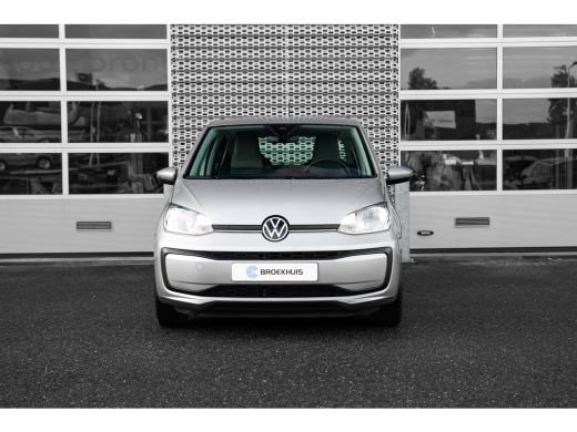 Volkswagen up! 1.0 | Clima | Cruise control | Camera | ActivLease financial lease