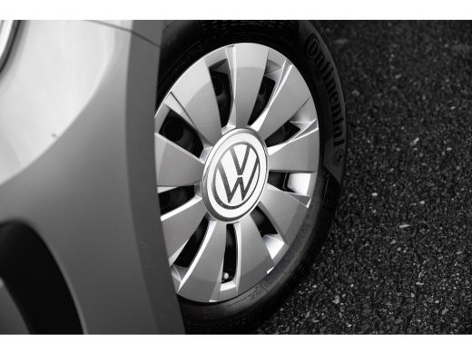 Volkswagen up! 1.0 | Clima | Cruise control | Camera | ActivLease financial lease