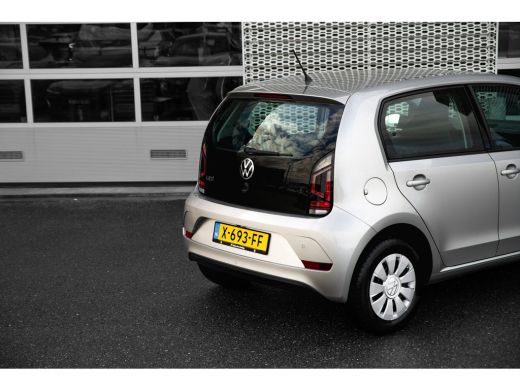 Volkswagen up! 1.0 | Clima | Cruise control | Camera | ActivLease financial lease