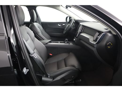 Volvo  XC60 2.0 T6 Plug-in hybrid AWD Plus Dark Stoel + Stuur verwarming | Trekhaak | BLIS | Elektrische stoe... ActivLease financial lease