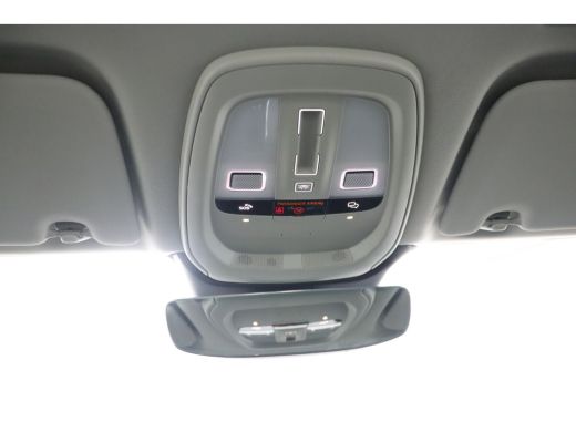 Volvo  XC60 2.0 T6 Plug-in hybrid AWD Plus Dark Stoel + Stuur verwarming | Trekhaak | BLIS | Elektrische stoe... ActivLease financial lease