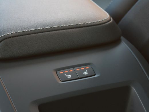 Volvo  XC60 2.0 T6 Plug-in hybrid AWD R-Design ActivLease financial lease