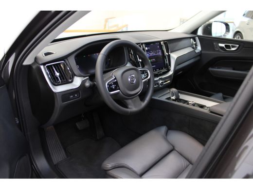 Volvo  XC60 T6 350PK AWD Plus Bright | All Season | Panoramadak | Adapt LED | Iso Glas | Alarm ActivLease financial lease