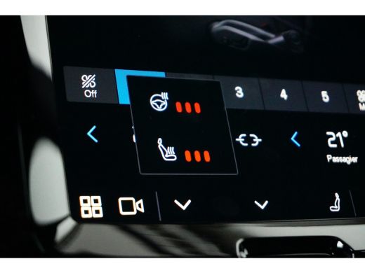 Volvo  XC60 T6 AWD Plus Dark | Panoramadak | Sportstoelen | Donkere hemel | Adaptive Cruise | Trekhaak | BLIS ActivLease financial lease