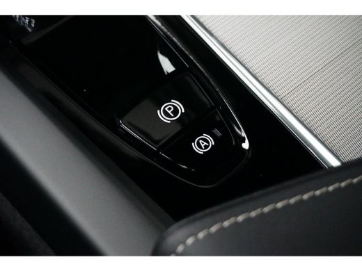 Volvo  XC60 T6 AWD Plus Dark | Panoramadak | Sportstoelen | Donkere hemel | Adaptive Cruise | Trekhaak | BLIS ActivLease financial lease