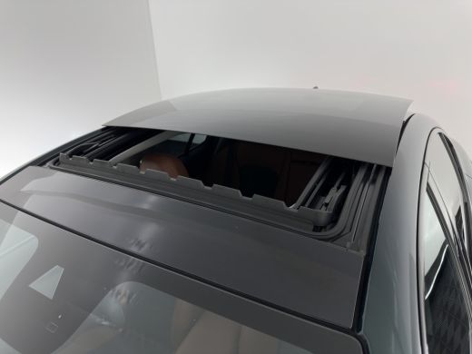 Alfa Romeo Giulia 2.0T Sprint (INCL-BTW) Aut. *PANO | LEATHER-FABRIC | XENON | ADAPTIVE-CRUISE | BLIND-SPOT | SPORT... ActivLease financial lease