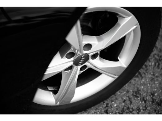 Audi A4 Avant 35 TFSI Launch edition Business ActivLease financial lease