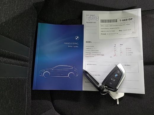 BMW 1 Serie 118i Aut. Exe Editon | Trekhaak | Stuurverwarming | Live Cockpit | ActivLease financial lease