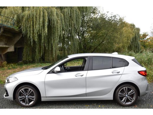 BMW 1 Serie 118IA 140PK AUT. BUSINESS SPORT-LINE NAVI/LED/CAMERA/CARPLAY ActivLease financial lease