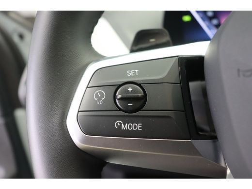 BMW 1 Serie 120 M Sport Automaat / Sportstoelen / Achteruitrijcamera / M Adaptief onderstel / Comfort Access ... ActivLease financial lease