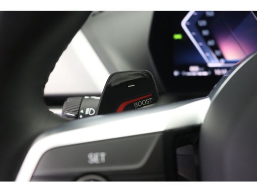 BMW 1 Serie 120 M Sport Automaat / Sportstoelen / Achteruitrijcamera / M Adaptief onderstel / Comfort Access ... ActivLease financial lease