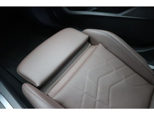 BMW 1 Serie 120 M Sport Automaat / Sportstoelen / Achteruitrijcamera / M Adaptief onderstel / Comfort Access ... ActivLease financial lease