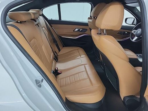 BMW 3 Serie 330e Aut. M-Sport | Leder Sport | DAB | Mood light - Sfeer ActivLease financial lease