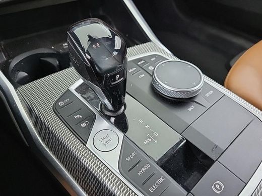 BMW 3 Serie 330e Aut. M-Sport | Leder Sport | DAB | Mood light - Sfeer ActivLease financial lease