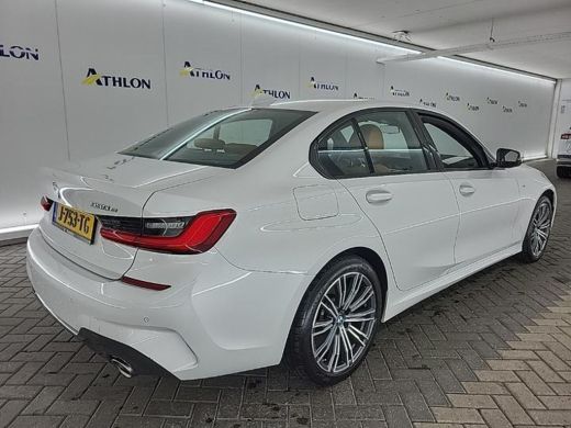 BMW 3 Serie 330e Aut. M-Sport | Leder Sport | DAB | Mood light - Sfeer ActivLease financial lease