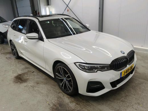 BMW 3 Serie Touring 330e eDrive M-Sport | Navi | Panorama | Camera | Leder ActivLease financial lease