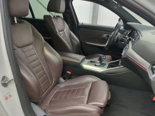 BMW 3 Serie Touring 330e eDrive M-Sport | Navi | Panorama | Camera | Leder ActivLease financial lease