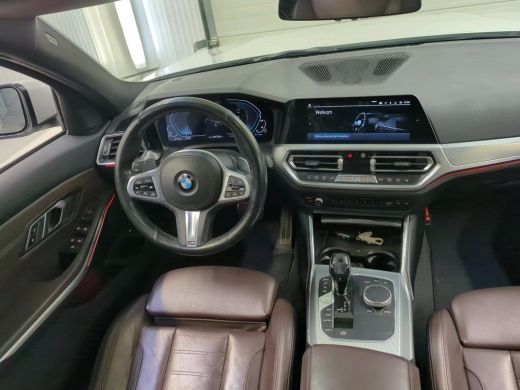BMW 3 Serie Touring 330e eDrive M-Sport | Navi | Panorama | Camera | Leder ActivLease financial lease