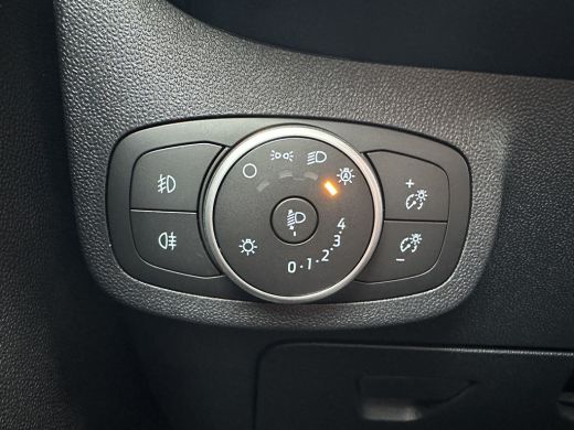 Ford Fiesta 1.0 95PK Titanium | STOEL-, STUUR- EN VOORRUITVERWARMING| NAVIGATIE| CAMERA| ADAPTIVE CRUISE| PAR... ActivLease financial lease