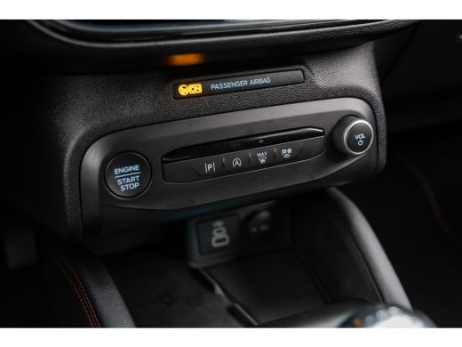 Ford Focus 1.0 EcoBoost Hybrid ST Line | Trekhaak | Stoel/stuur/voorruit verwarming | Camera | Apple Carplay... ActivLease financial lease