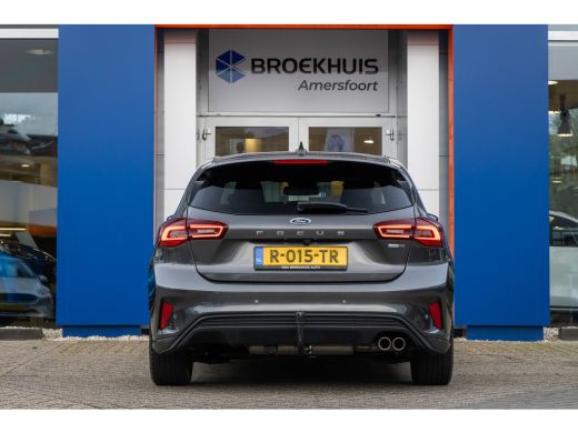 Ford Focus 1.0 EcoBoost Hybrid ST Line | Trekhaak | Stoel/stuur/voorruit verwarming | Camera | Apple Carplay... ActivLease financial lease
