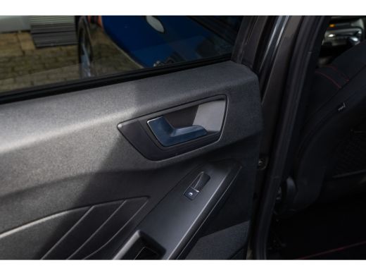 Ford Focus 1.0 EcoBoost Hybrid ST Line | Trekhaak | Stoel/stuur/voorruit verwarming | Cruise adaptief | Dode... ActivLease financial lease