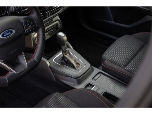 Ford Focus 1.0 EcoBoost Hybrid ST Line | Trekhaak | Stoel/stuur/voorruit verwarming | Cruise adaptief | Dode... ActivLease financial lease